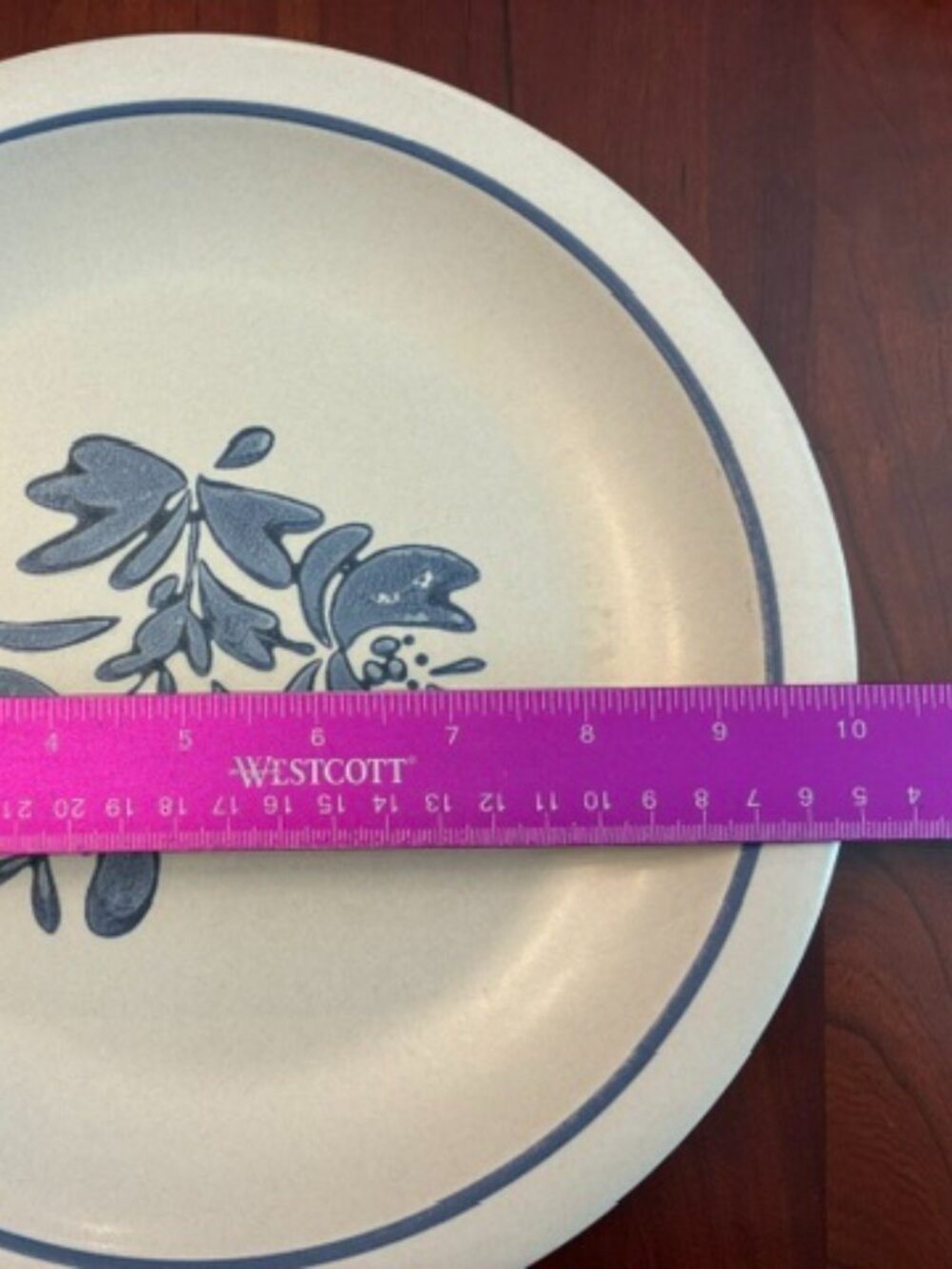 Set of 2 Vintage Pfaltzgraff Yorktowne 10" Dinner Plates Stoneware Made in USA - Picture 5 of 5